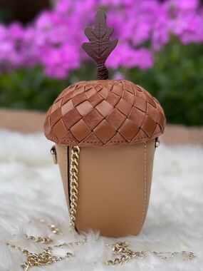 NWT Kate Spade Take a Hike 3D Acorn Novelty Purse